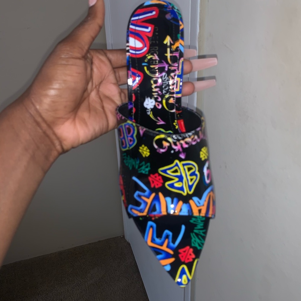 Graffiti mules